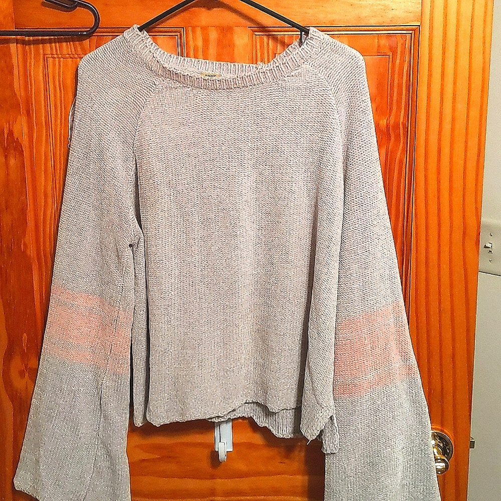 Cute sweater for fall